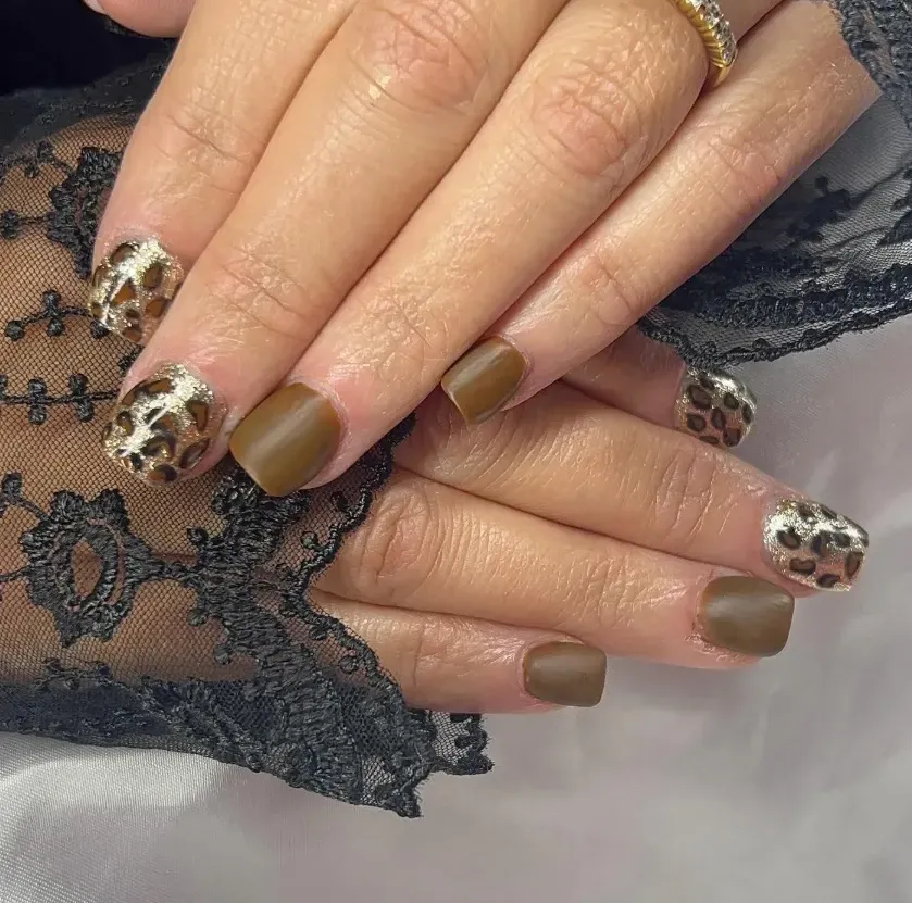 nail